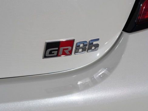 Used 2024 Toyota GR86 TRUENO Edition image 13
