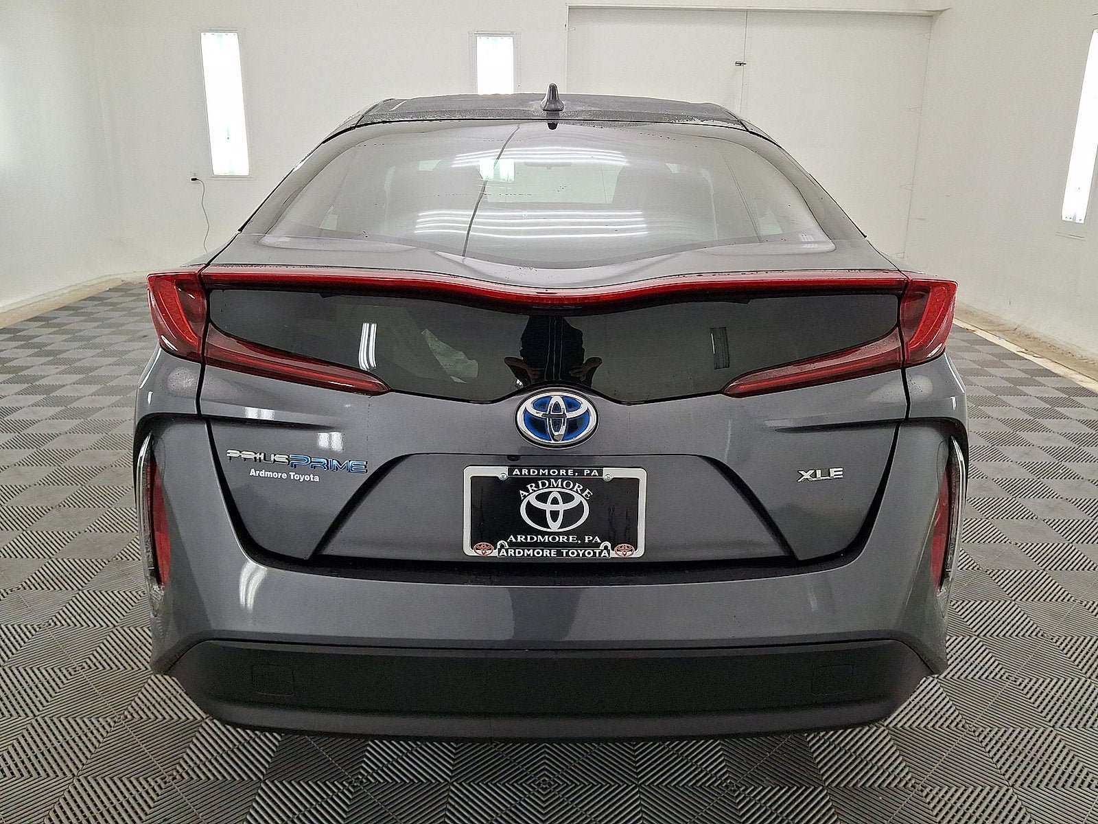Used 2020 Toyota Prius Prime XLE FWD image 15