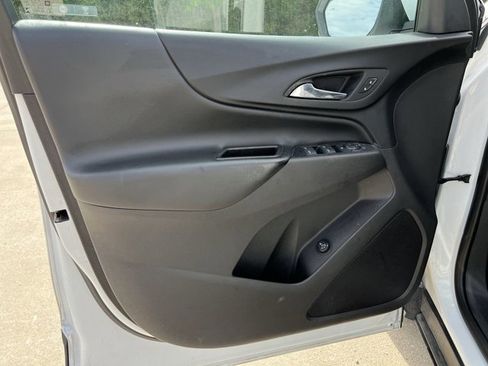 Used 2019 Chevrolet Equinox LT FWD image 23