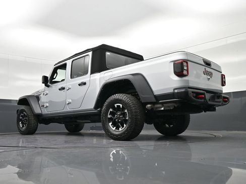 Used 2024 Jeep Gladiator Rubicon w/ Safety Group AWD/4WD image 20