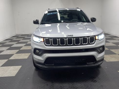 Used 2024 Jeep Compass Latitude AWD/4WD image 25