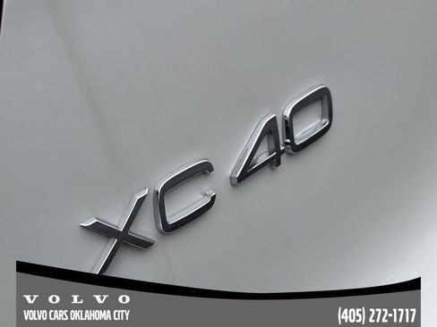 Used 2026 Volvo XC40 B5 Plus w/ Protection Package Premier AWD/4WD image 10