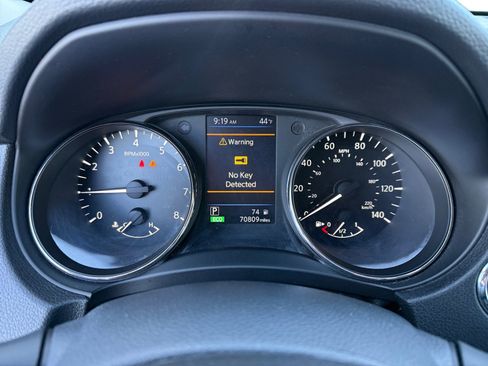 Used 2020 Nissan Rogue SL image 11