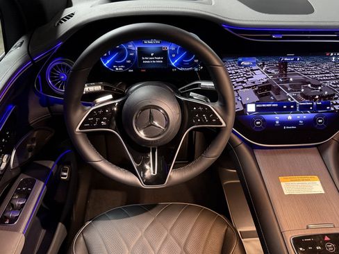 New 2026 Mercedes-Benz EQS 550 4MATIC SUV image 13