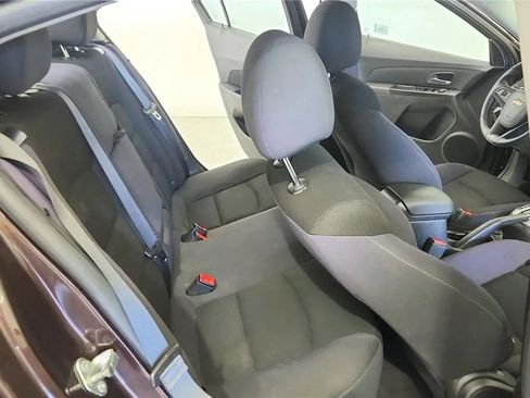 Used 2015 Chevrolet Cruze LT FWD image 28