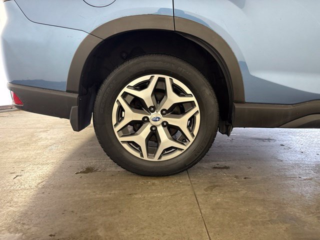 Used 2019 Subaru Forester Premium AWD/4WD image 11