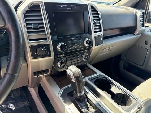 Used 2015 Ford F150 Lariat w/ Equipment Group 502A Luxury AWD/4WD image 22