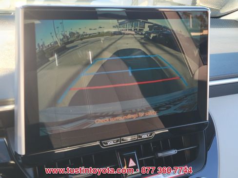 Certified 2025 Toyota Corolla SE image 21