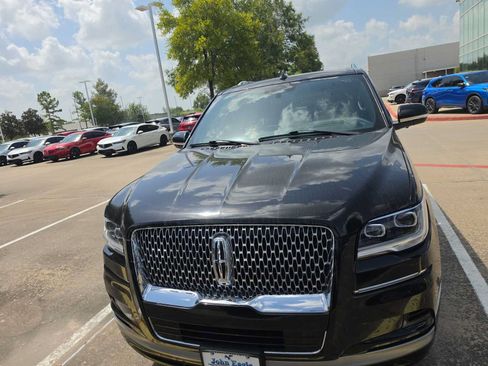 Used 2024 Lincoln Navigator Reserve AWD/4WD image 32