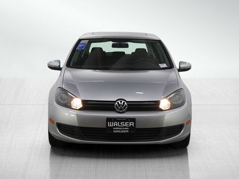 Used 2010 Volkswagen Golf 4-Door image 8