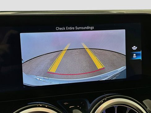 Certified 2022 Mercedes-Benz GLB 250 4MATIC image 17