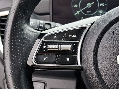 Certified 2024 Kia Seltos SX w/ SX Sunroof Package image 24