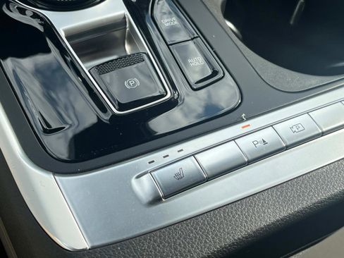 New 2026 Kia Carnival EX FWD image 33