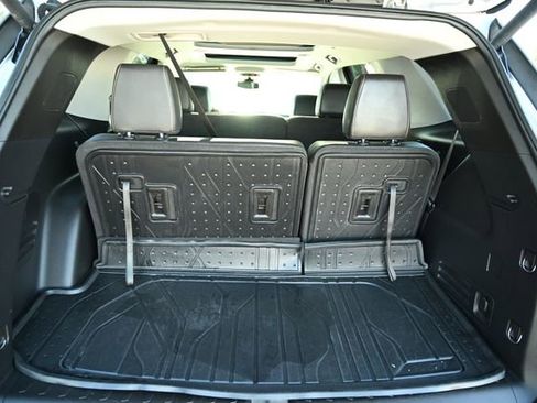 Used 2020 Chevrolet Traverse LT w/ LT Premium Package image 56