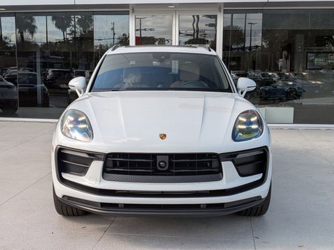 New 2026 Porsche Macan image 6