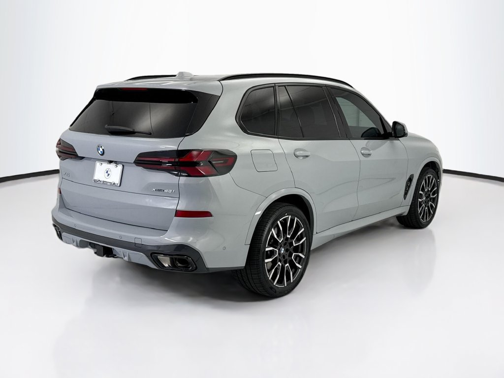 Certified 2025 BMW X5 xDrive40i w/ M Sport Package AWD/4WD image 5