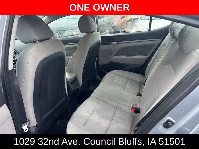 Used 2017 Hyundai Elantra SE FWD image 11