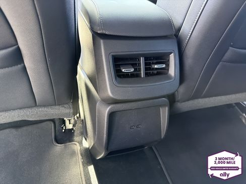Used 2025 Chevrolet Equinox EV LT w/ LPO, Blackout Package AWD/4WD image 13