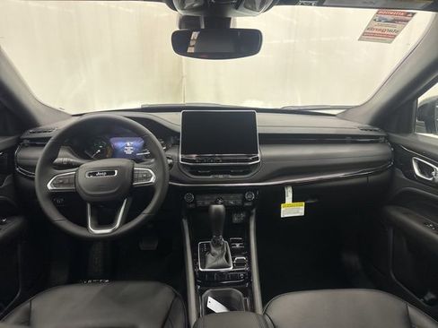 New 2026 Jeep Compass Latitude image 7