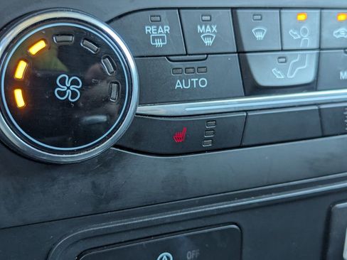 Used 2018 Ford EcoSport SE w/ SE Convenience Package image 17