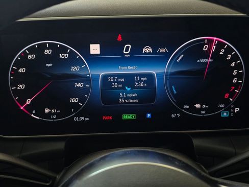 New 2025 Mercedes-Benz GLC 350e 4MATIC image 25