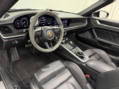 Certified 2022 Porsche 911 Turbo image 4