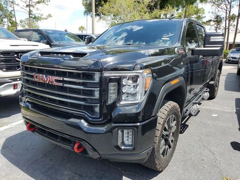 Used 2022 GMC Sierra 2500 AT4 AWD/4WD image 2