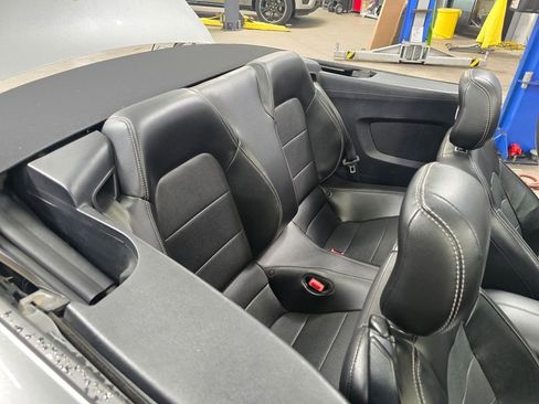 Used 2020 Ford Mustang Premium image 13