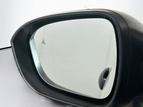 Used 2023 Nissan Rogue S FWD image 16