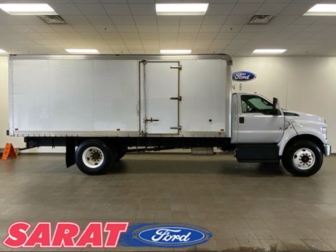 Used 2021 Ford F650 2WD Regular Cab Super Duty image 1