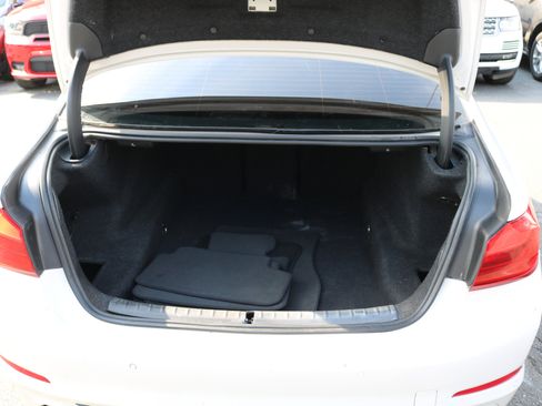 Used 2020 BMW 530i xDrive w/ Convenience Package image 40