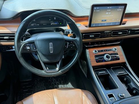 Used 2020 Lincoln Aviator Grand Touring w/ Elements Package Plus image 10