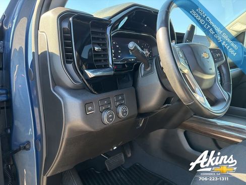Used 2024 Chevrolet Silverado 2500 LT w/ Convenience Package image 16
