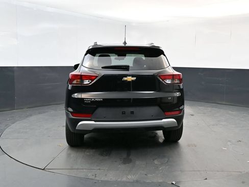 Used 2025 Chevrolet TrailBlazer LT w/ LT Cold Weather Package AWD/4WD image 4