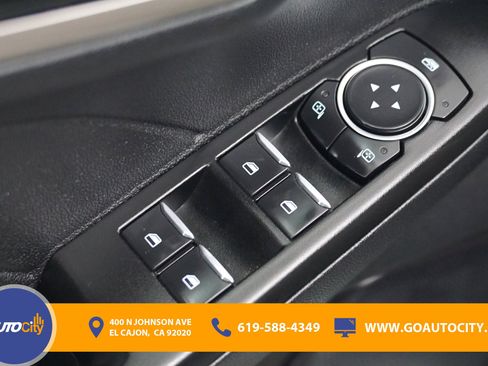 Used 2022 Ford Escape SE image 16