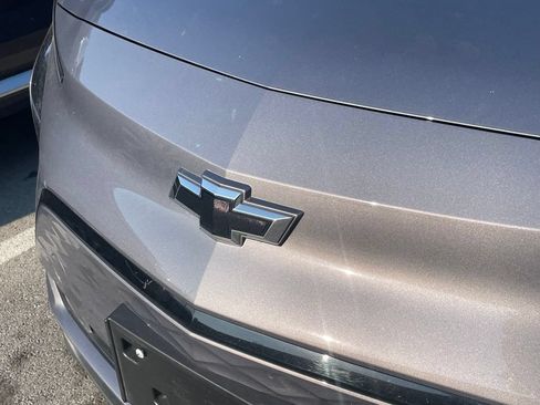 Used 2023 Chevrolet Bolt LT FWD image 4