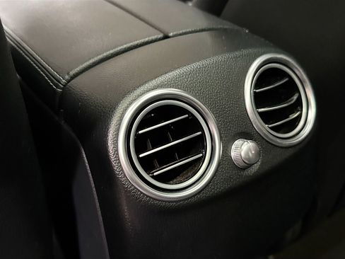 Used 2018 Mercedes-Benz GLC 300 4MATIC image 28