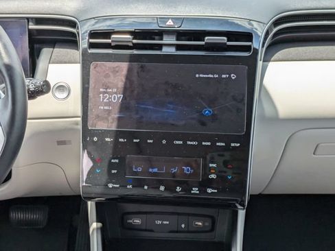 Used 2024 Hyundai Tucson Limited FWD image 18