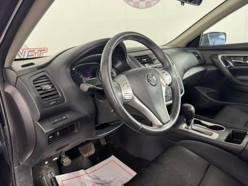 Used 2017 Nissan Altima 2.5 SR FWD image 10