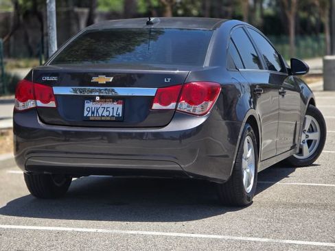 Used 2016 Chevrolet Cruze LT w/ Technology Package FWD image 11