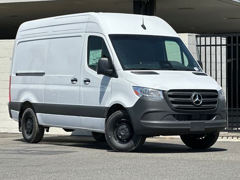 New 2025 Mercedes-Benz Sprinter 2500 image 2
