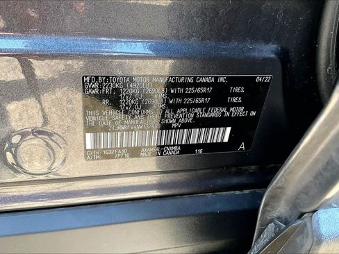 Certified 2022 Toyota RAV4 XLE w/ Convenience Package AWD/4WD image 36