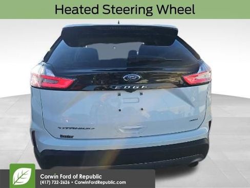 Used 2022 Ford Edge Titanium image 5