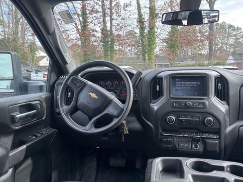 Used 2023 Chevrolet Silverado 2500 W/T w/ WT Fleet Convenience Package image 9
