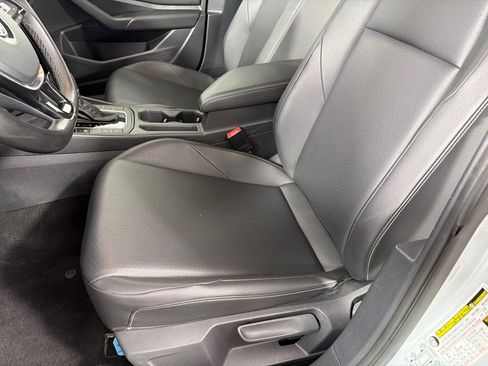 Used 2019 Volkswagen Jetta SE image 12