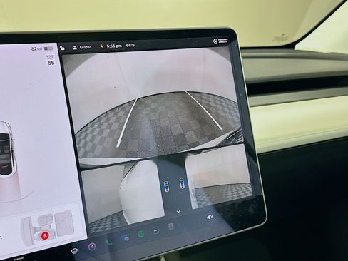 Used 2021 Tesla Model Y 2WD image 22