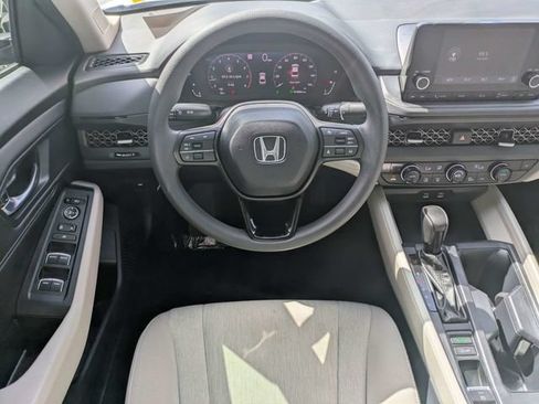 Used 2023 Honda Accord EX image 12