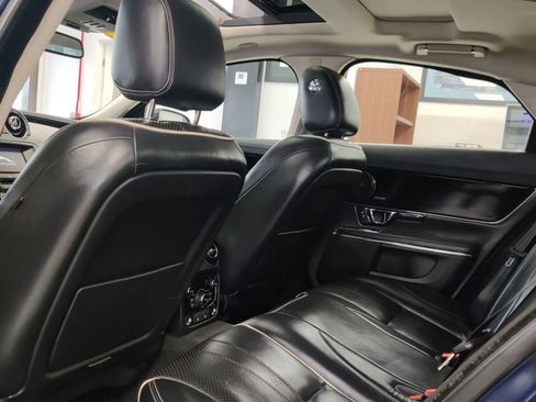 Used 2016 Jaguar XJ AWD/4WD image 24