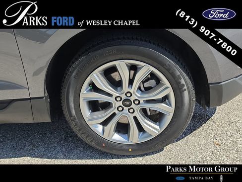 Certified 2024 Ford Edge Titanium AWD/4WD image 32