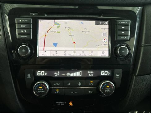 Used 2020 Nissan Rogue SV w/ Premium Package AWD/4WD image 34